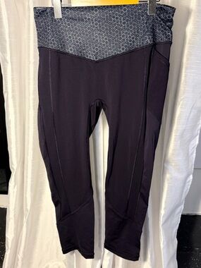 lululemon athletica Black Capri Leggings with Speckled Gray Waistband